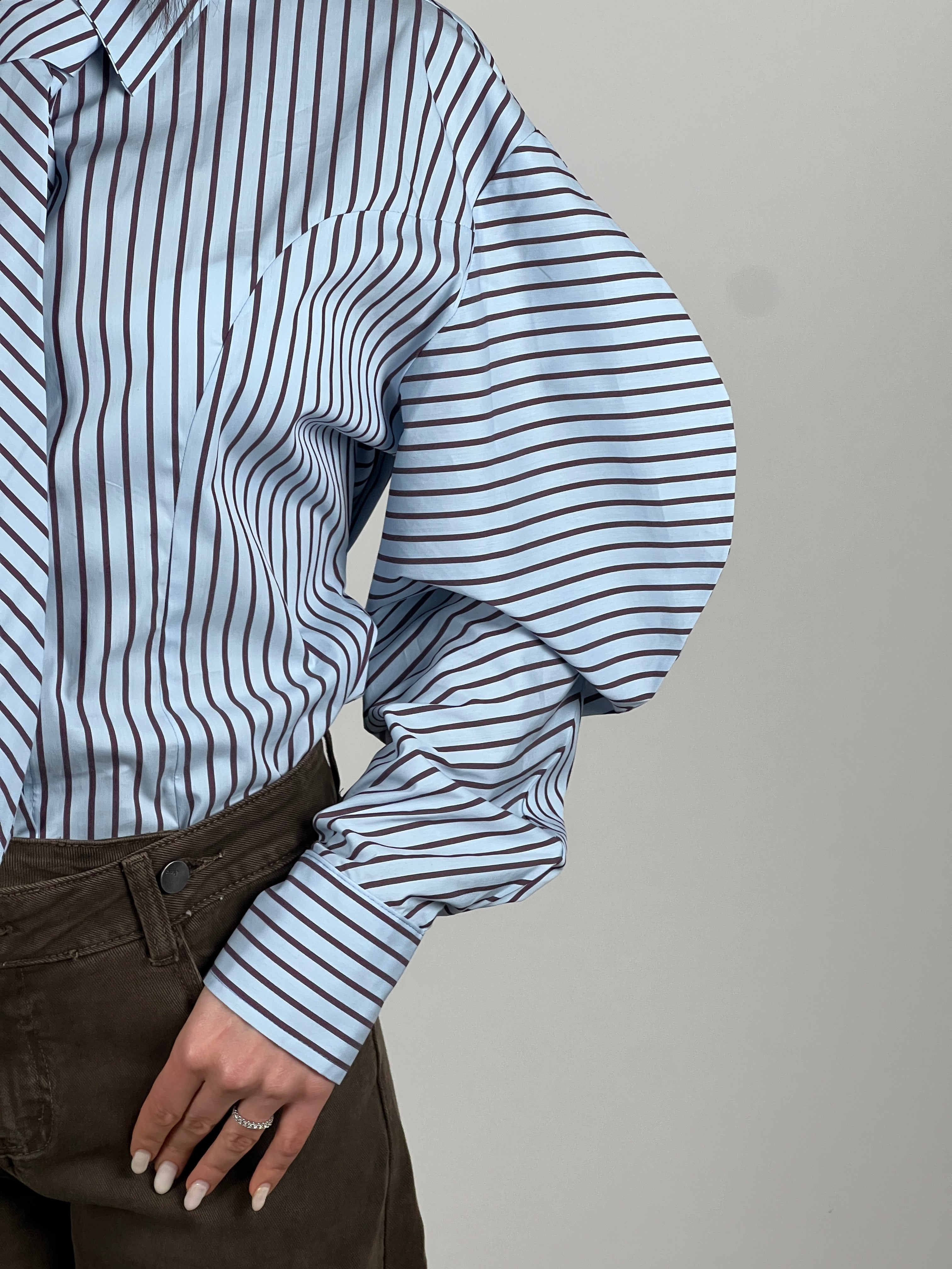 Camicia a righe con cravattino col. Celeste