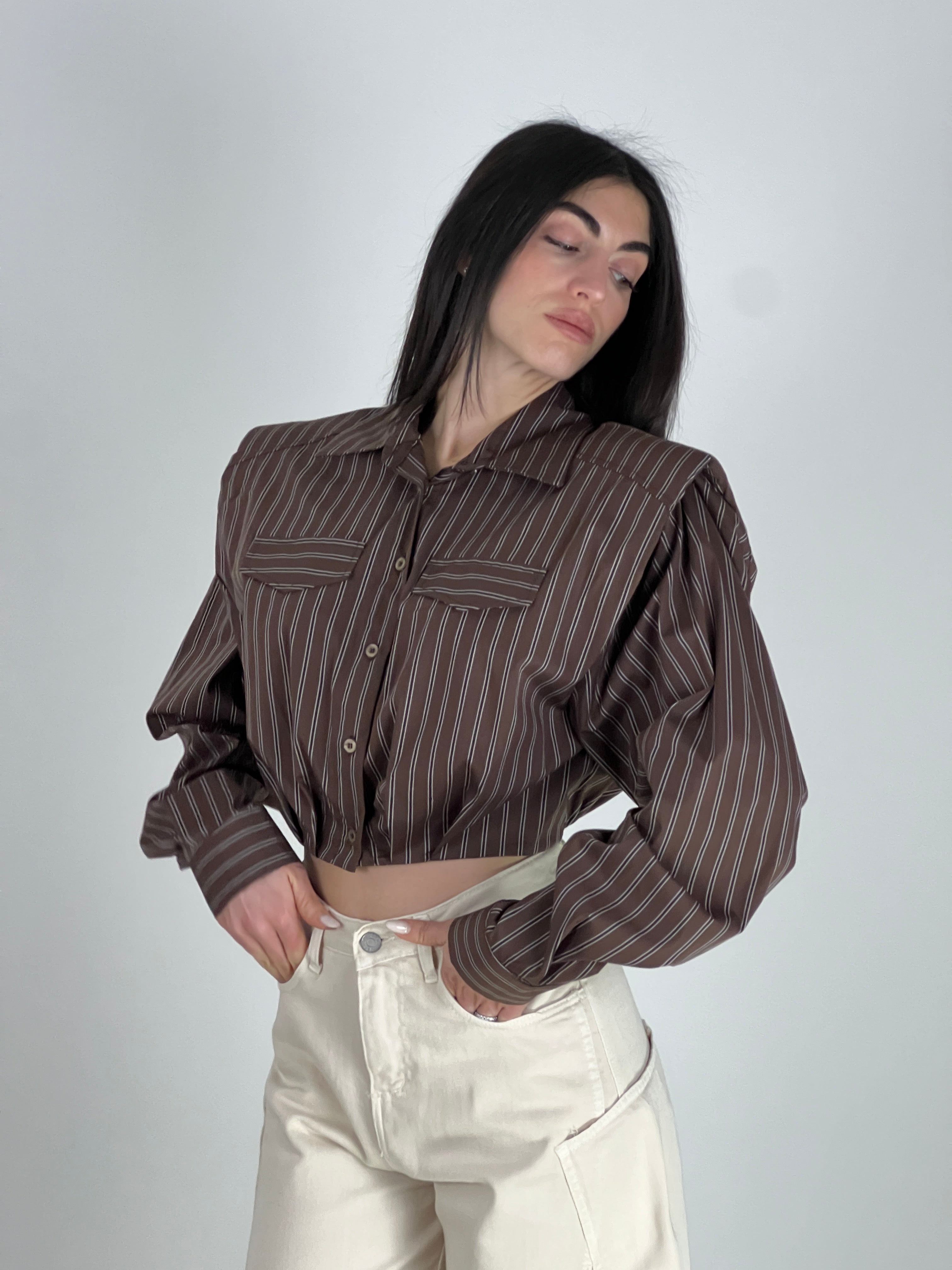 Camicia crop spallina imbottita col. Marrone