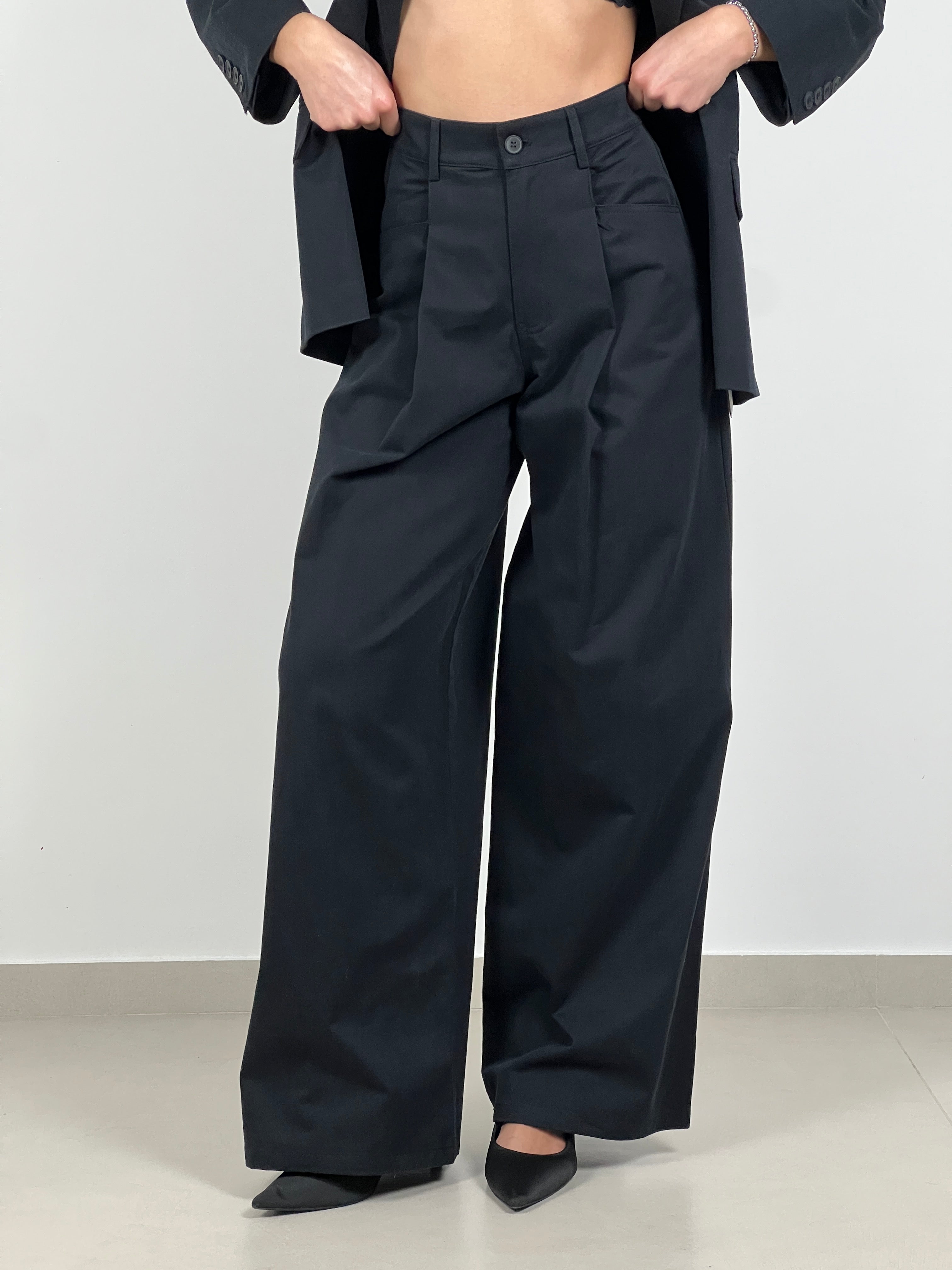 Pantalone in bull di cotone by Lumina col. Nero