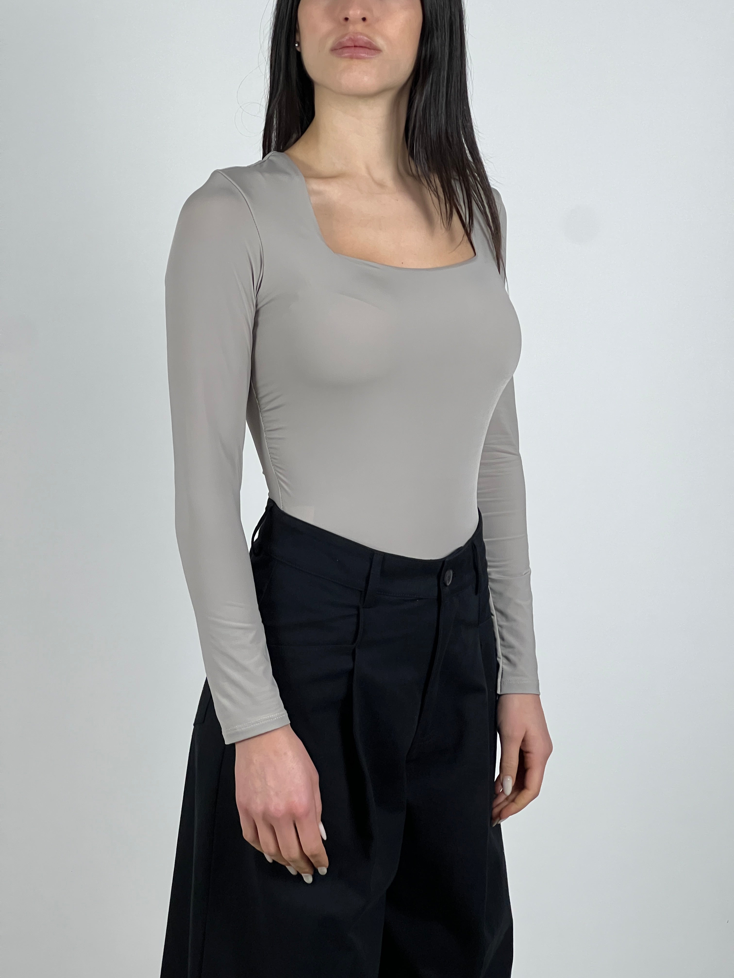 Body elasticizzato basic col. Grigio
