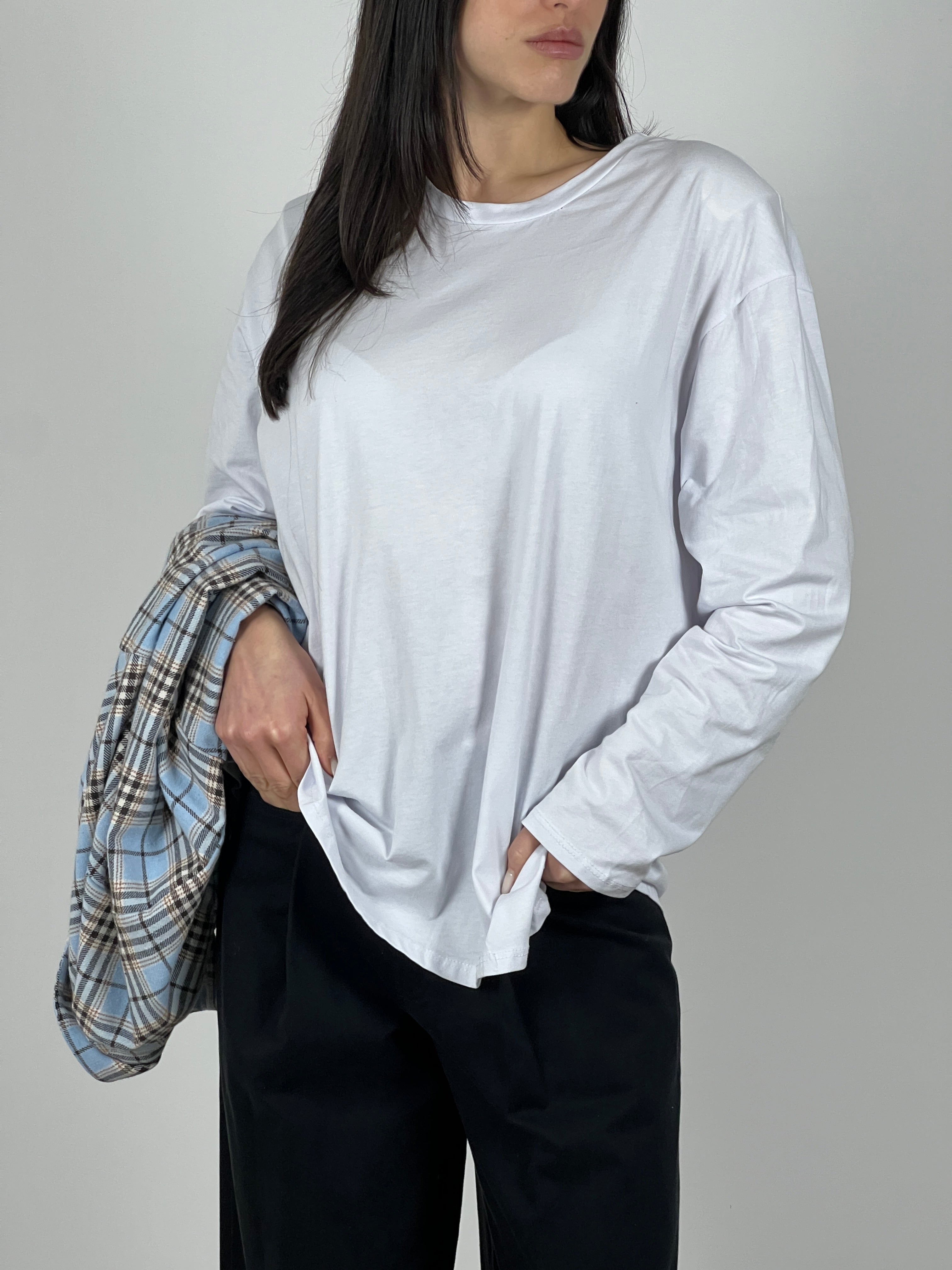 T-shirt manica lunga con spallina col. Bianco