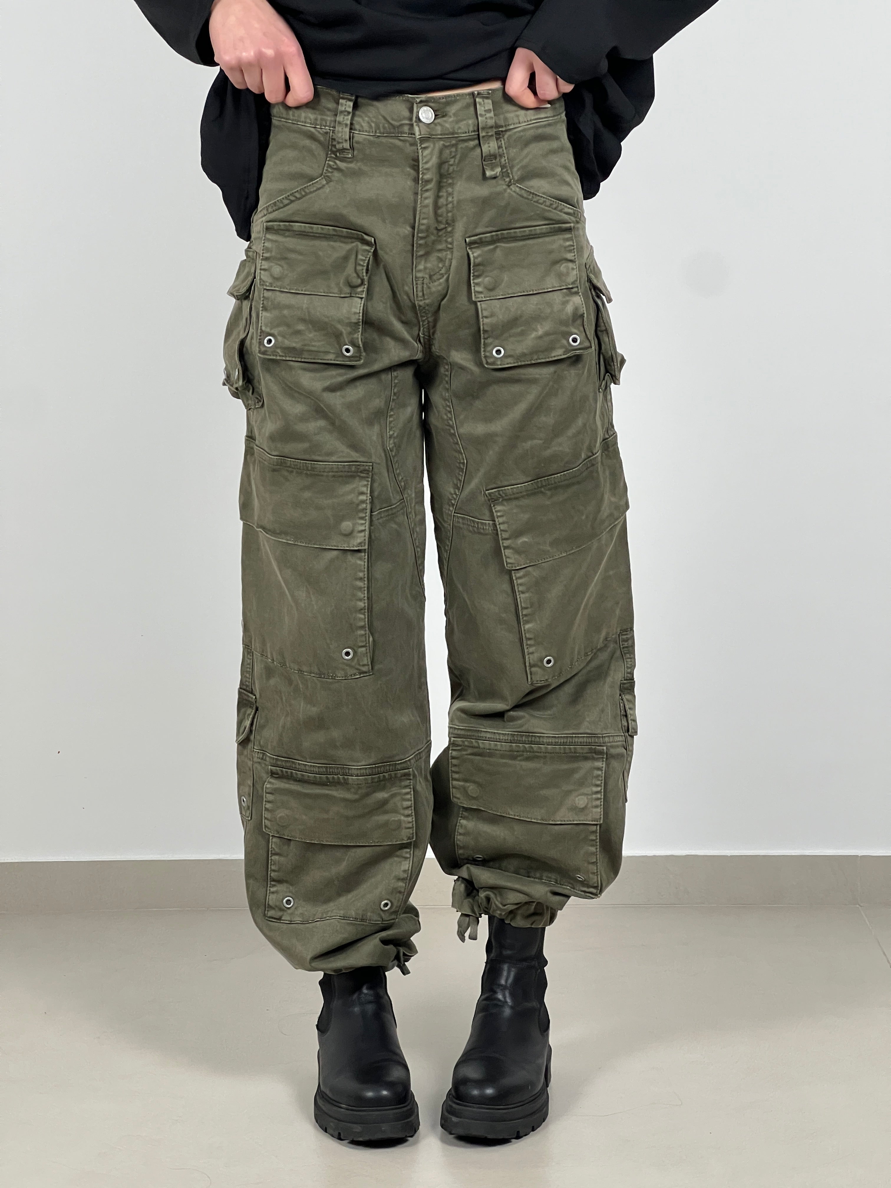 Jeans Safari multi tasconato col. Verde Militare