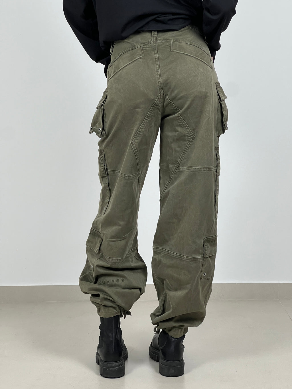 Jeans Safari multi tasconato col. Verde Militare