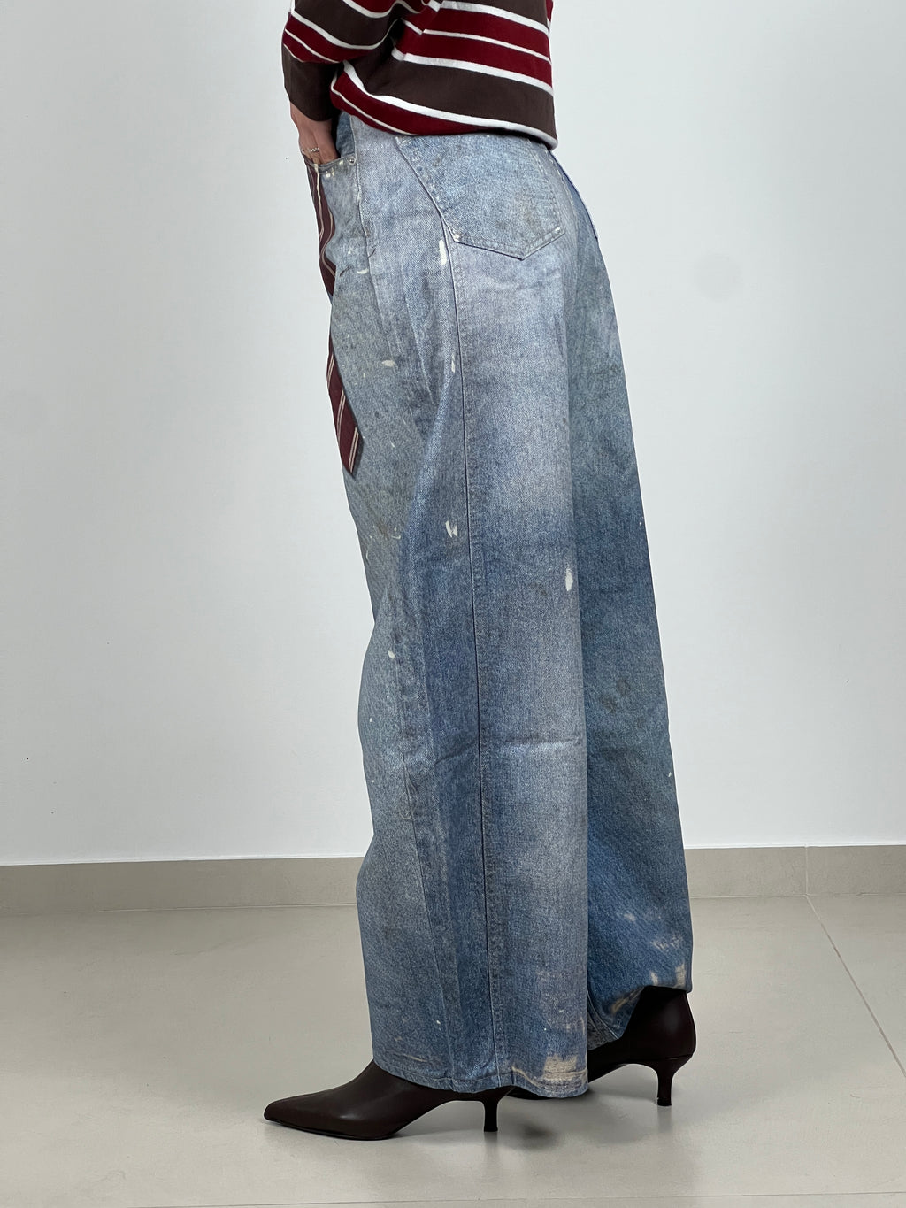 Jeans Barrel con stampa cravatta col. Denim