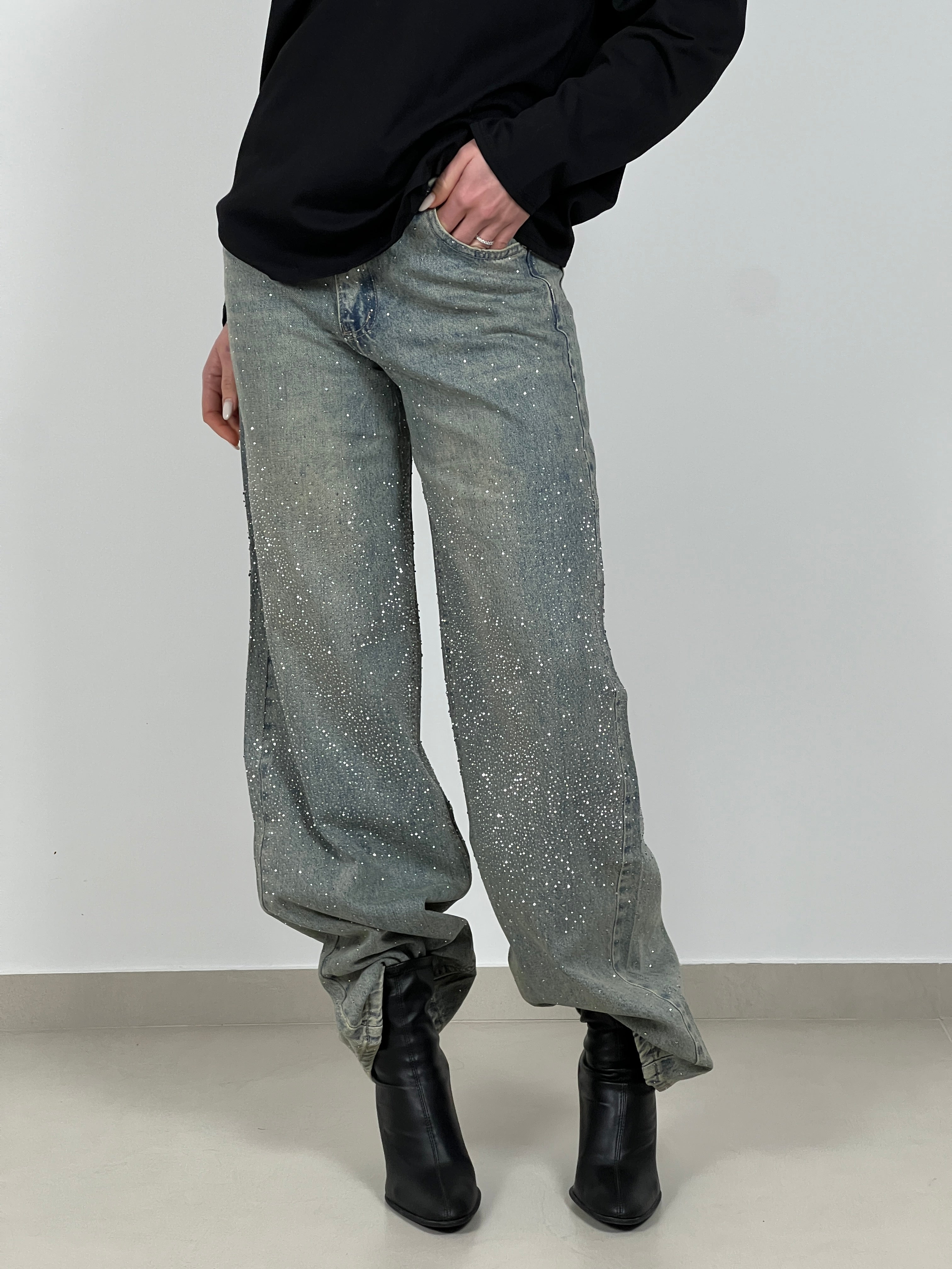 Jeans wide leg con strass applicati col. Denim