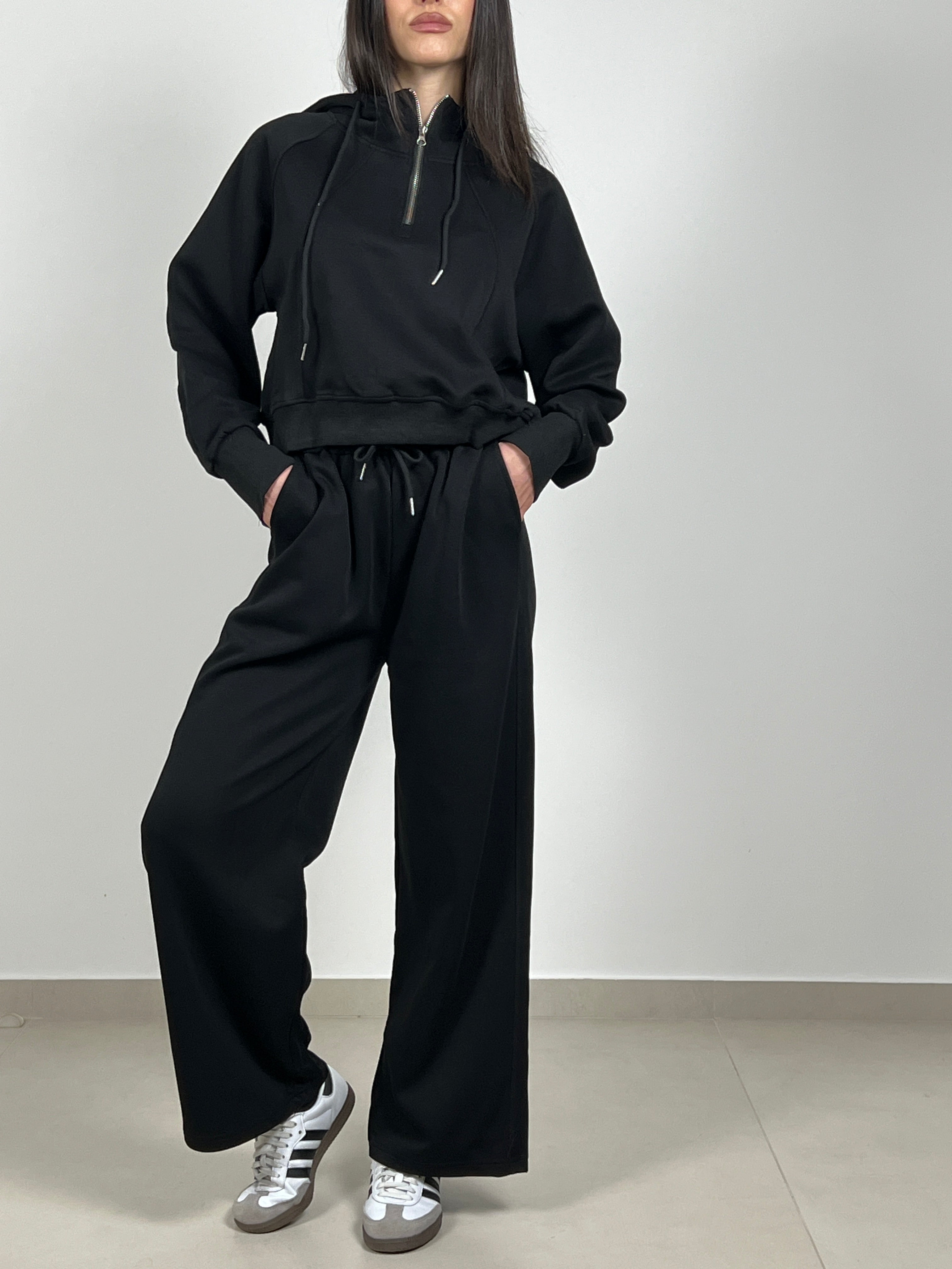Completo felpa + pantalone palazzo col. Nero
