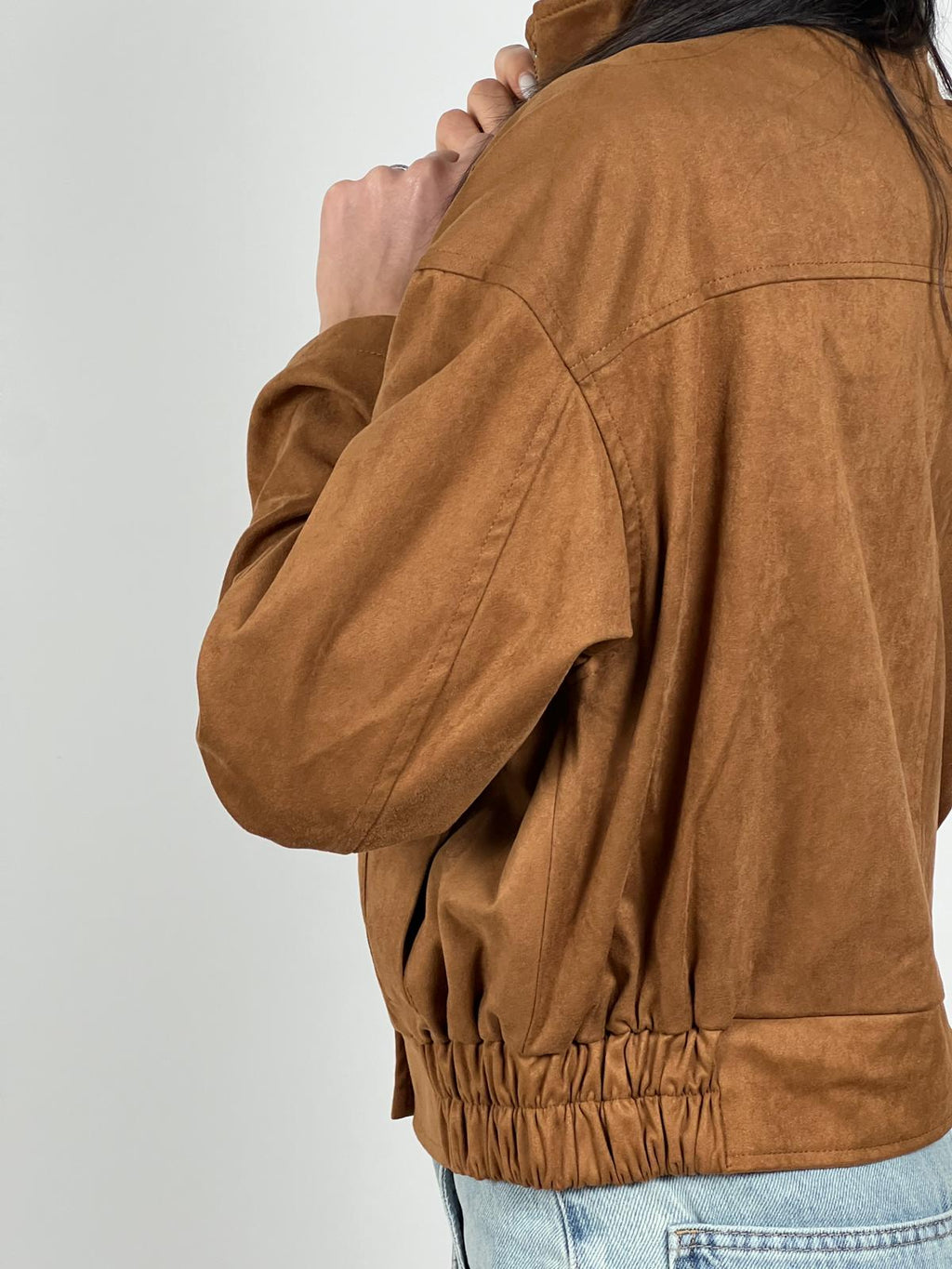 Bomber suede con taschini col. Coccio
